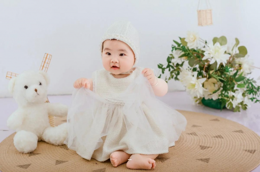 黔东南宝宝几个月抬头
